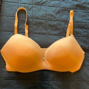 Victoria’s Secret plunge bra, 34D, good condition!